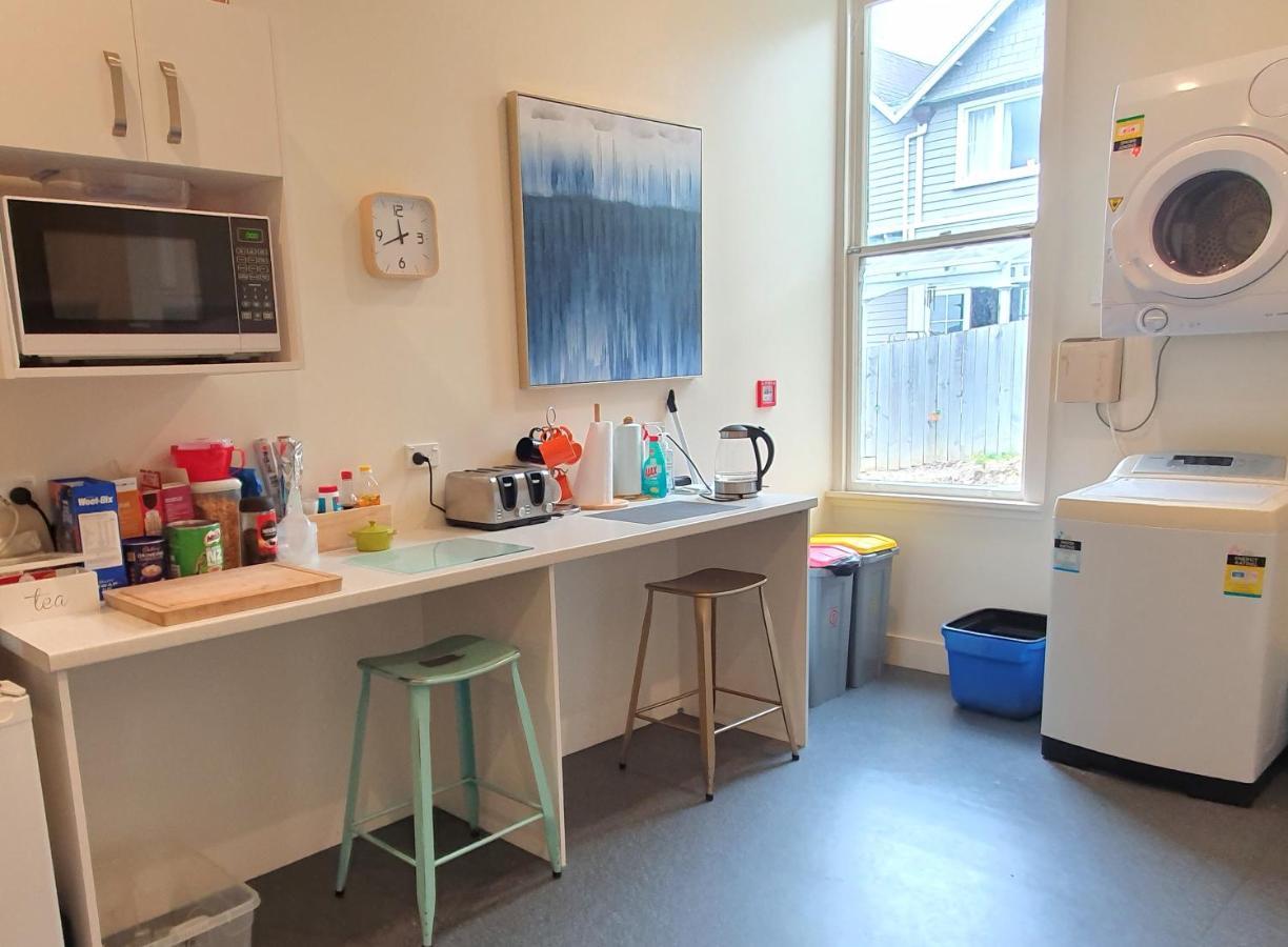 Travel Stay City Hostel Дюндин Екстериор снимка