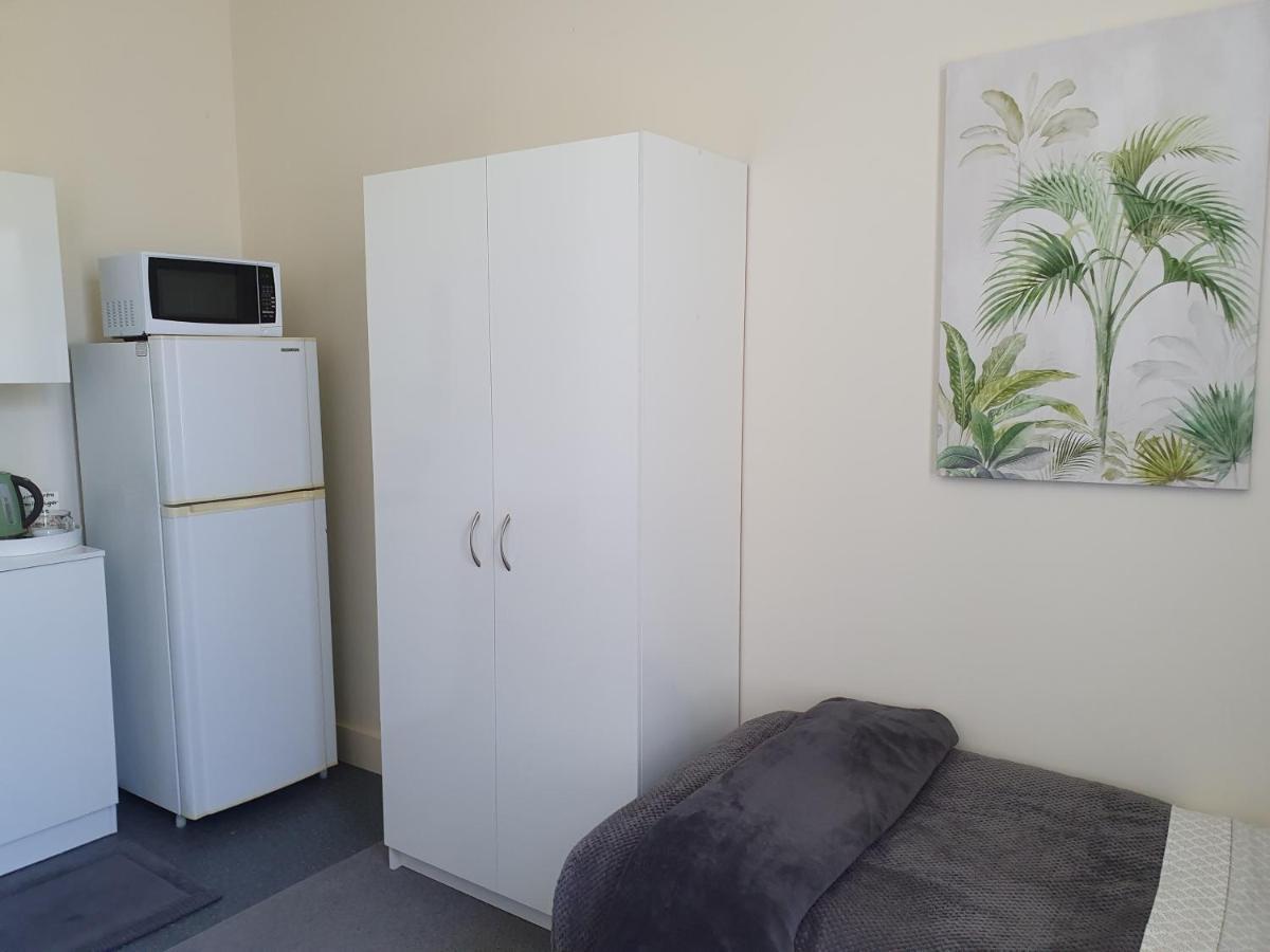 Travel Stay City Hostel Дюндин Екстериор снимка