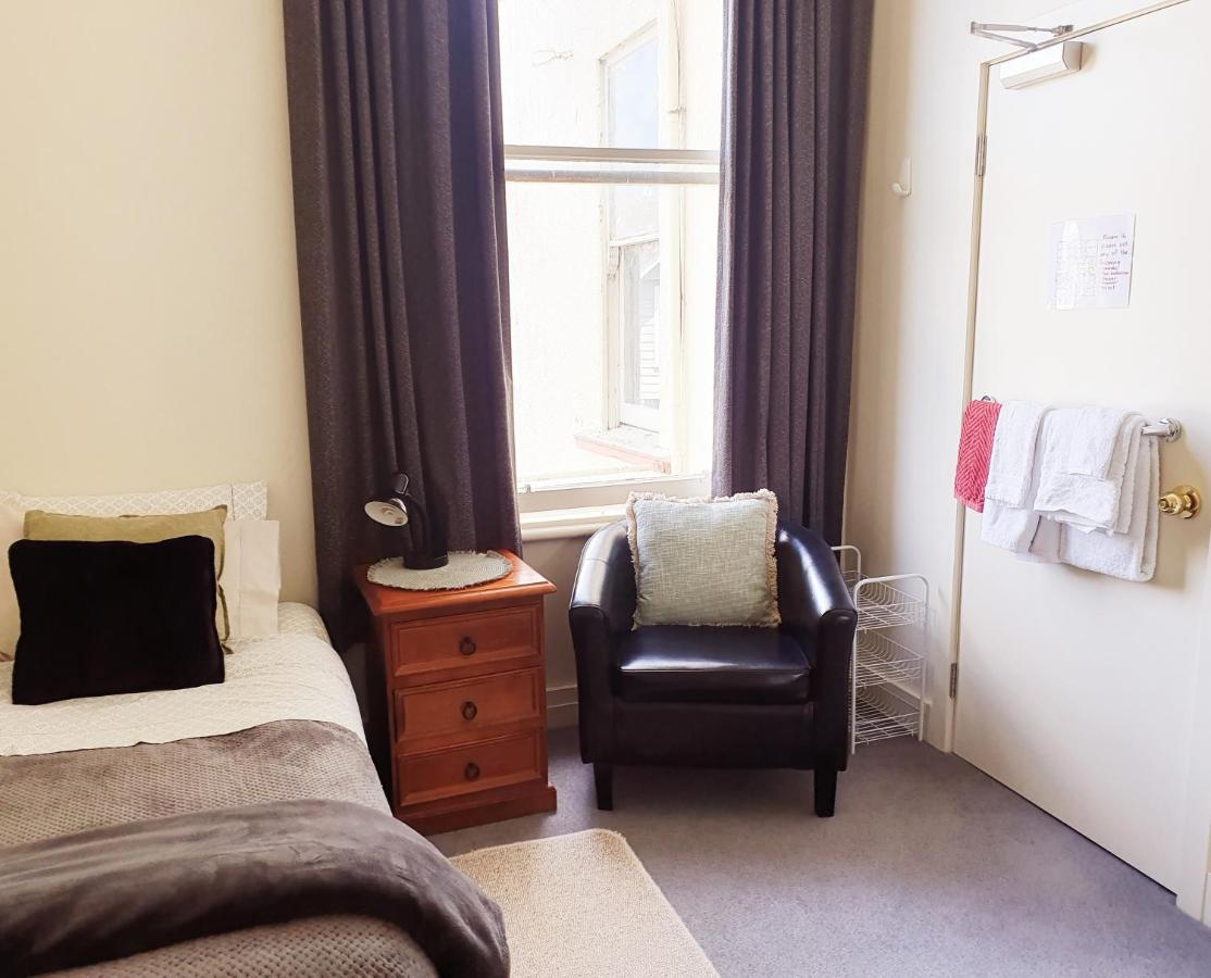 Travel Stay City Hostel Дюндин Екстериор снимка
