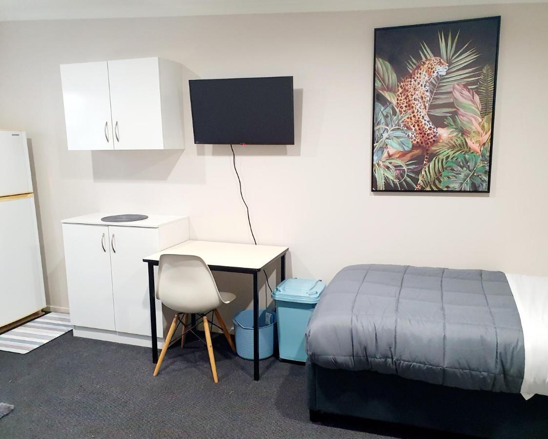 Travel Stay City Hostel Дюндин Екстериор снимка